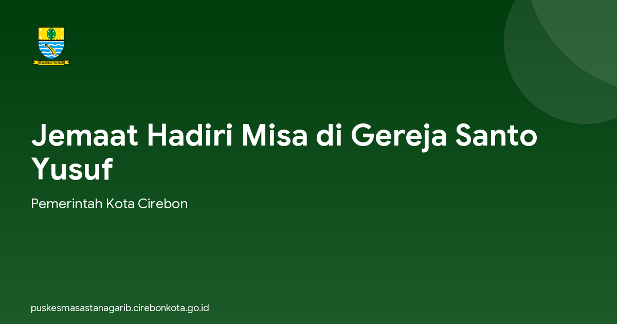 Jemaat Hadiri Misa di Gereja Santo Yusuf